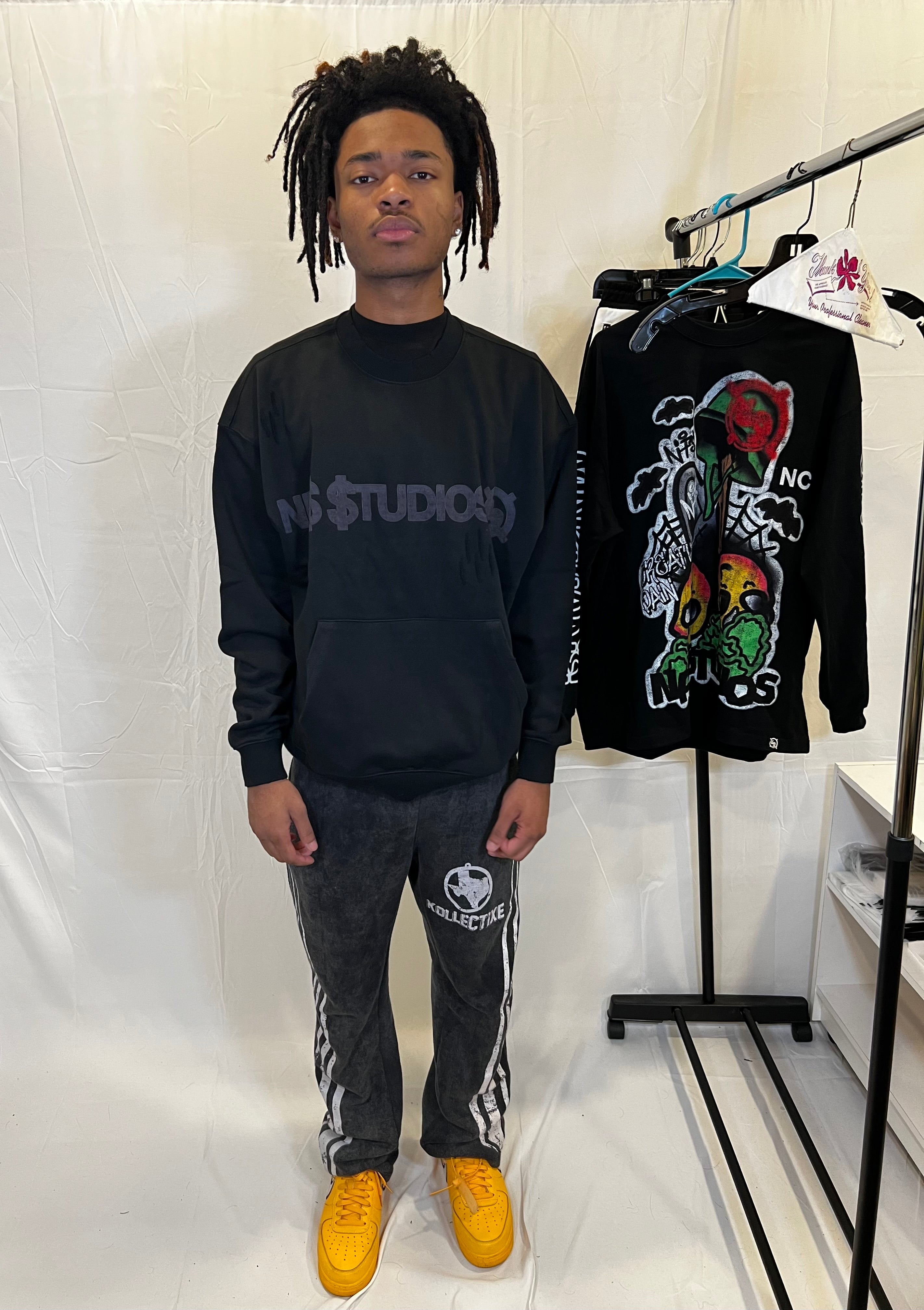 “NF$$TUDIOS” DISTRESSED CREWNECK